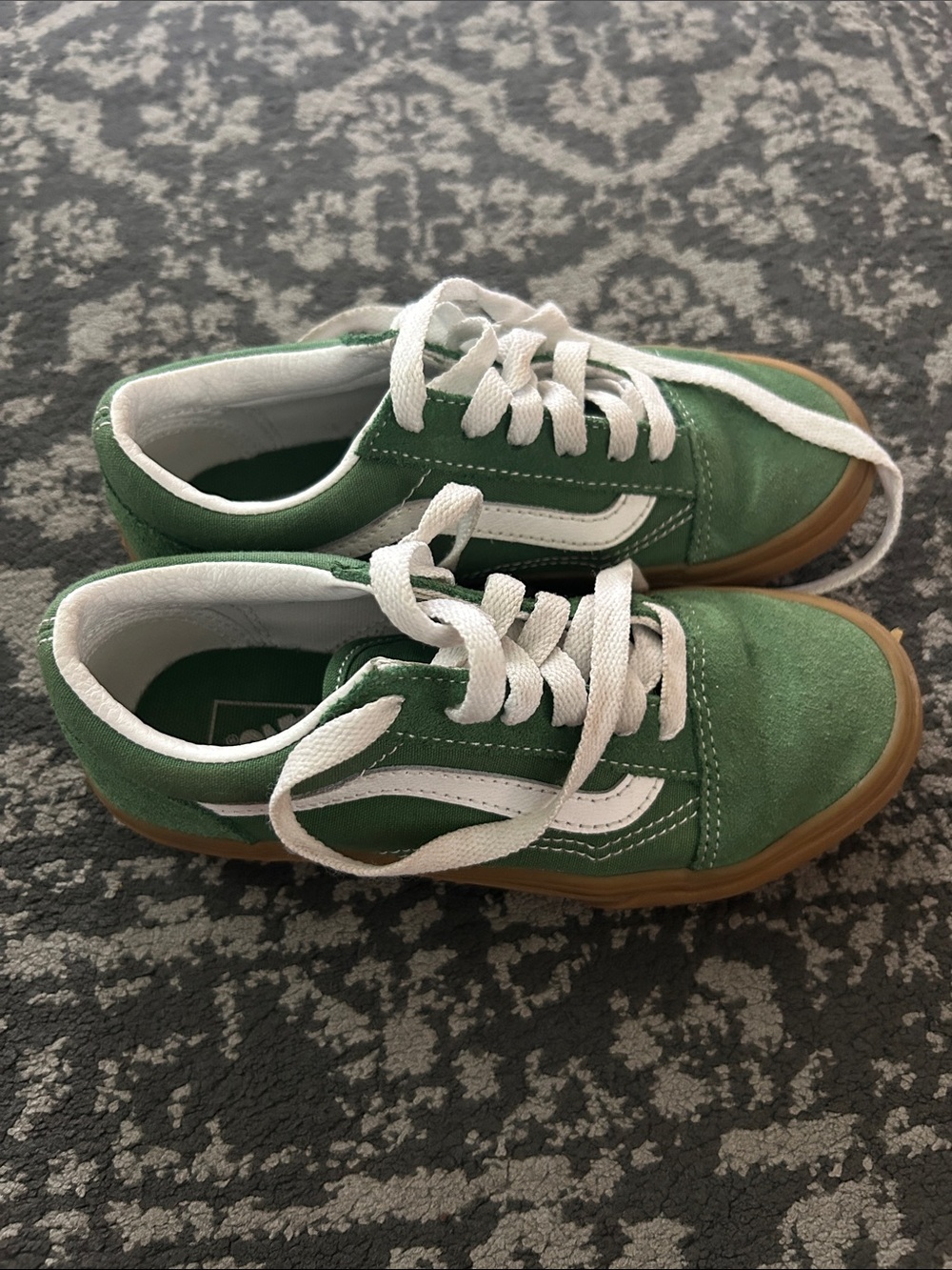 Vans Kids Green Low-Top Sneakers with White Stripe and Gum Sole